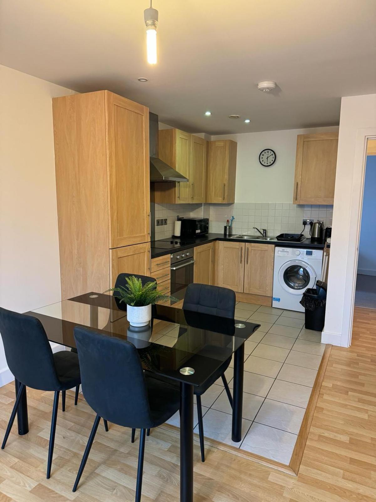 Spacious 2 Bedrooms Apartment In Stratford London Ngoại thất bức ảnh