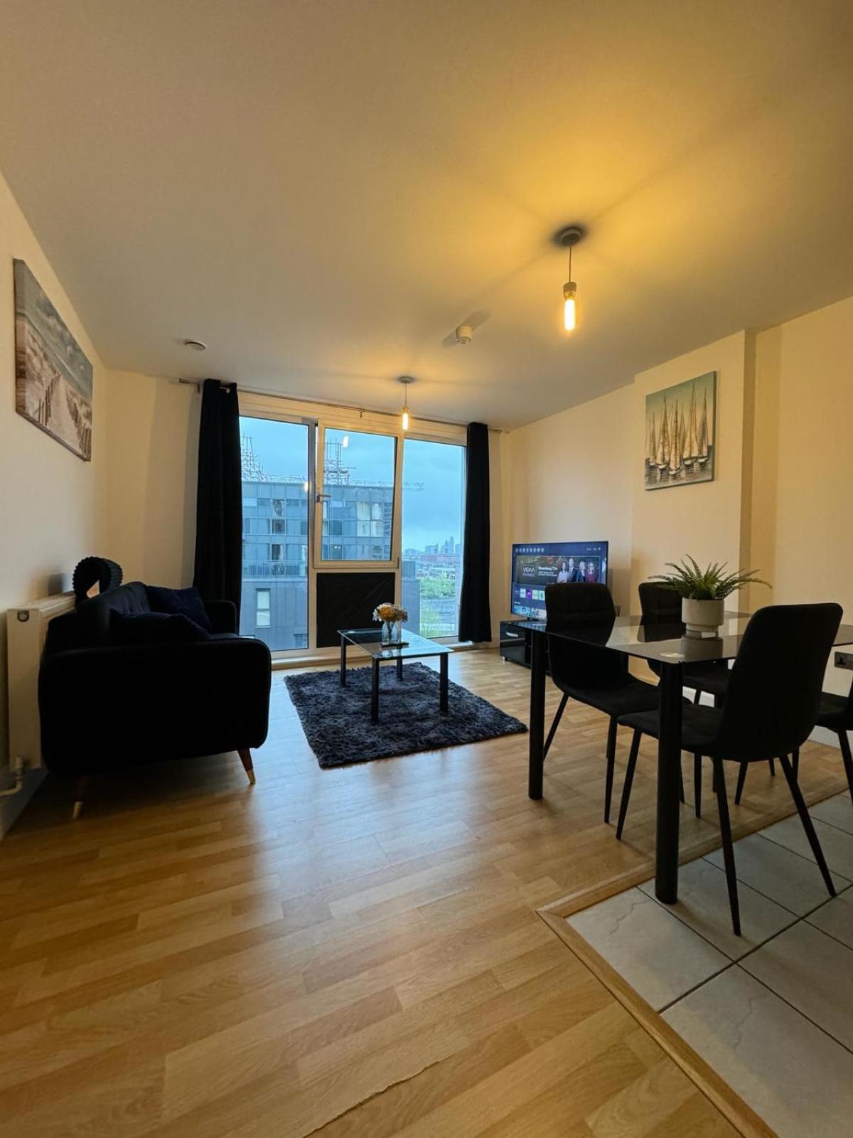Spacious 2 Bedrooms Apartment In Stratford London Ngoại thất bức ảnh