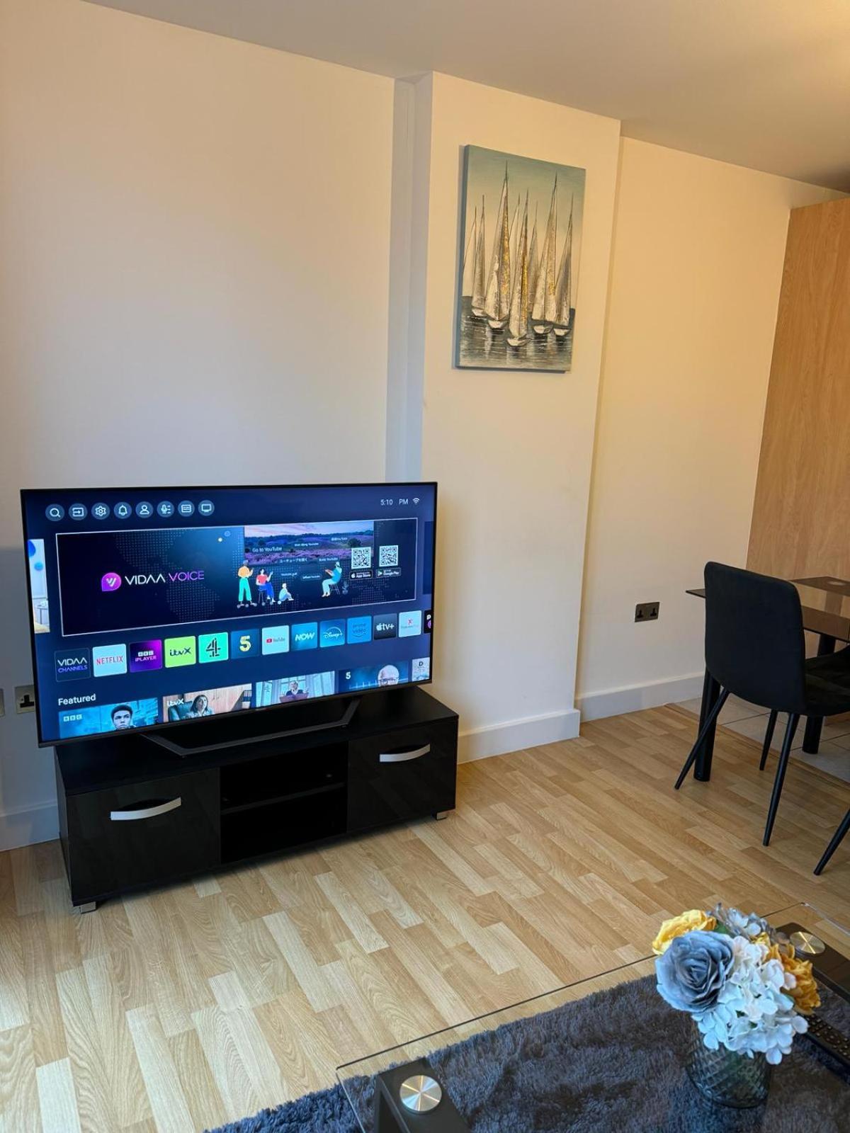 Spacious 2 Bedrooms Apartment In Stratford London Ngoại thất bức ảnh