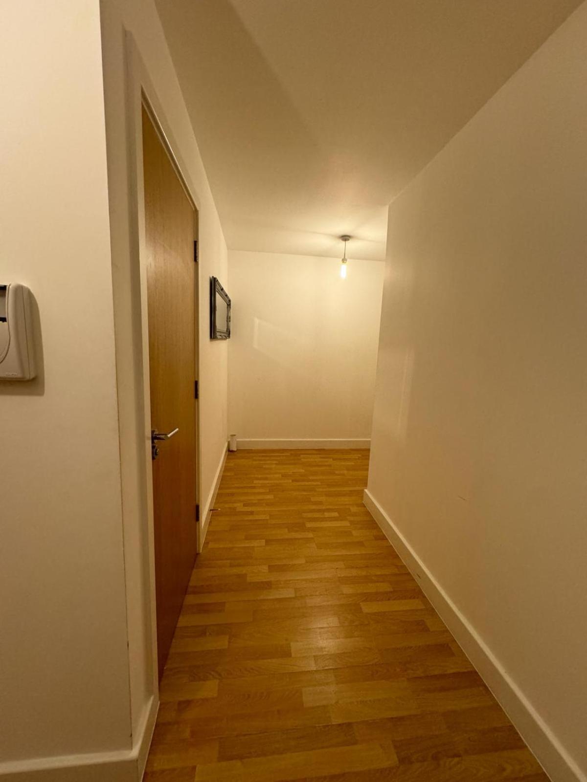 Spacious 2 Bedrooms Apartment In Stratford London Ngoại thất bức ảnh